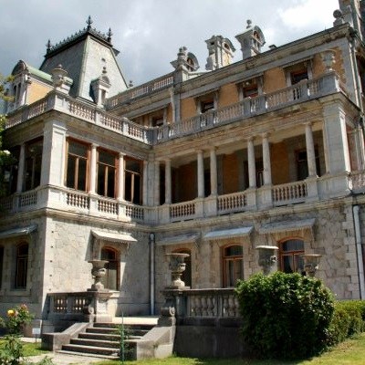 Массандровский дворец в Крыму фото